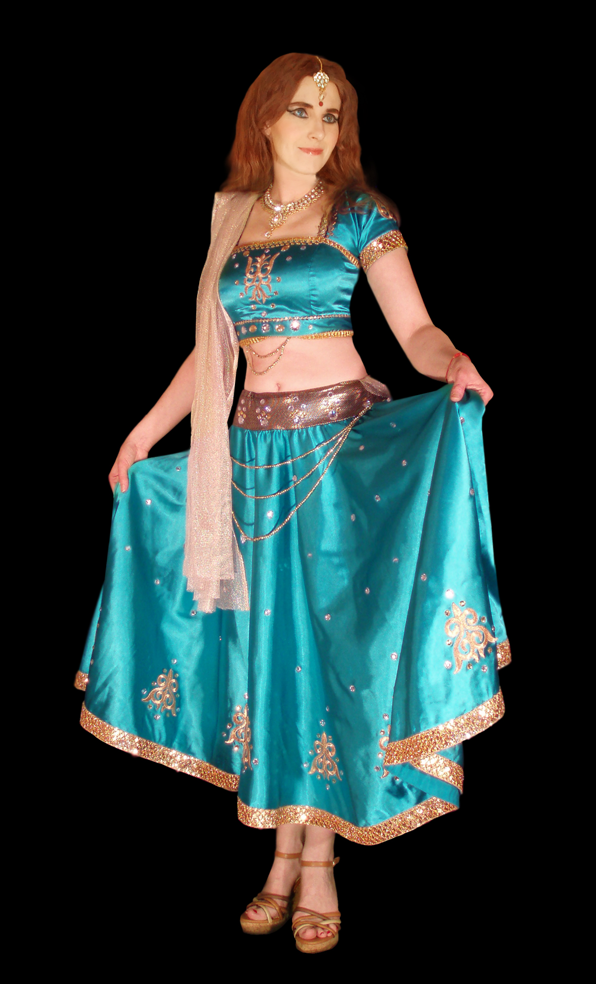 голубой индийский костюм